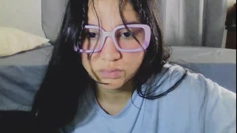 Snapshot of laurengirls1 chatting on May 15, 5:09 pm onlyfan laureng7 - 7 laureng2 online show from May 15, 5:09 pm