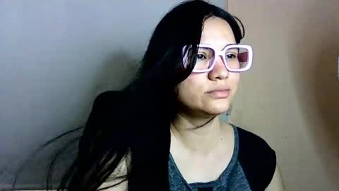 Snapshot of laurengirls1 chatting on May 23, 5:06 pm onlyfan laureng7 - 7 laureng2 online show from May 23, 5:06 pm