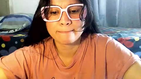 Snapshot of laurengirls1 chatting on May 26, 4:36 pm onlyfan laureng7 - 7 laureng2 online show from May 26, 4:36 pm
