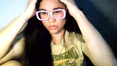 Snapshot of laurengirls1 chatting on May 28, 3:15 am onlyfan laureng7 - 7 laureng2 online show from May 28, 3:15 am