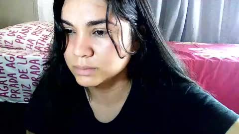 Snapshot of laurengirls1 chatting on June 3, 2:33 pm onlyfan laureng7 - 7 laureng2 online show from June 3, 2:33 pm