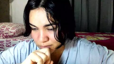 Snapshot of laurengirls1 chatting on June 5, 12:11 pm onlyfan laureng7 - 7 laureng2 online show from June 5, 12:11 pm