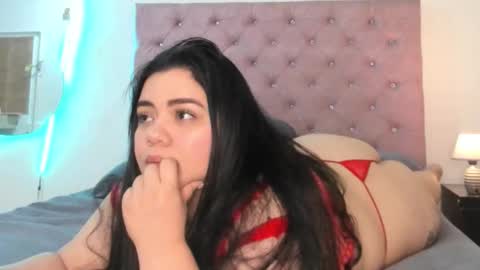 laurenlaine online show from February 14, 3:42 pm