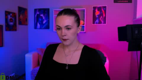 Laure online show from April 25, 9:12 am