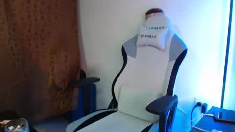 Lauren online show from December 11, 1:26 am