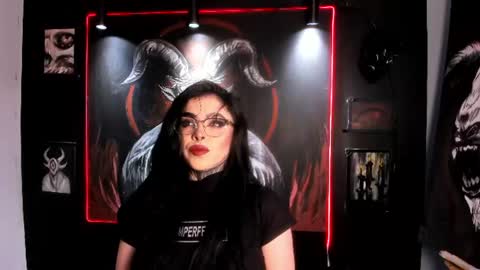 Snapshot of laurenrousexx chatting on June 29, 10:43 pm LAUREN INDEPENDENT MODEL HELP ME REACH 100 LIKES PLS online show from June 29, 10:43 pm
