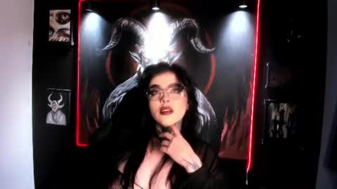 Snapshot of laurenrousexx chatting on July 24, 10:19 pm LAUREN INDEPENDENT MODEL HELP ME REACH 100 LIKES PLS online show from July 24, 10:19 pm