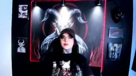Snapshot of laurenrousexx chatting on August 8, 7:49 pm LAUREN INDEPENDENT MODEL HELP ME REACH 100 LIKES PLS online show from August 8, 7:49 pm