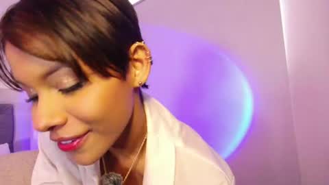 Snapshot of laurensaenz chatting on July 28, 4:39 pm Lauren Saenz online show from July 28, 4:39 pm