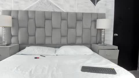 Lauren  online show from February 14, 3:20 pm