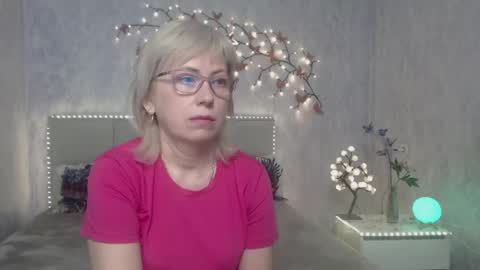 Snapshot of laurenwishy chatting on March 24, 6:18 am Lauren online show from March 24, 6:18 am