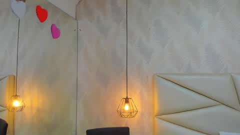 Laurent online show from November 6, 11:11 am