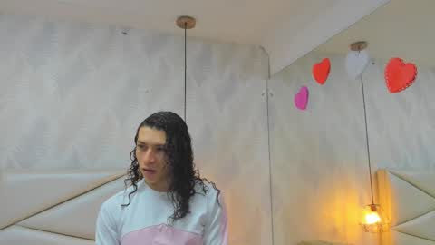 Laurent online show from November 15, 10:45 am