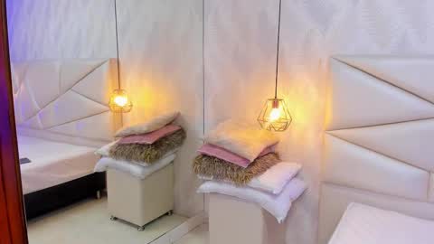 Laurent online show from December 14, 9:58 am