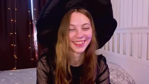 Snapshot of lauricejoto chatting on June 20, 8:17 am Kate online show from June 20, 8:17 am