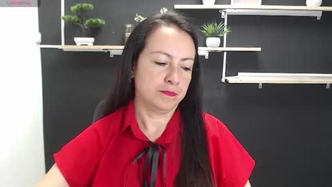 Snapshot of lauryn_jones chatting on June 17, 6:53 pm Laury online show from June 17, 6:53 pm