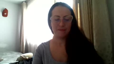 Snapshot of lauryn_jones chatting on July 21, 6:21 pm Laury online show from July 21, 6:21 pm