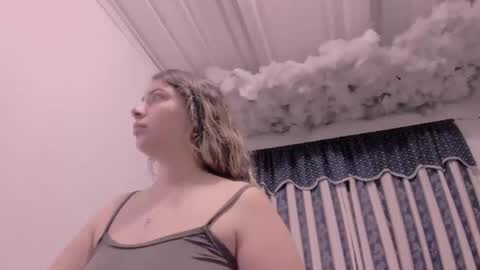 Lauu G online show from November 12, 9:42 am