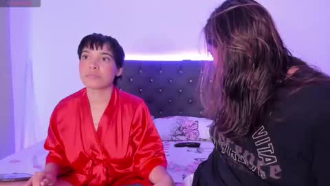 Lau  Sofi  online show from November 2, 6:54 pm