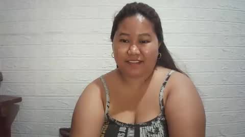 lavalyn214 online show from April 29, 4:11 pm