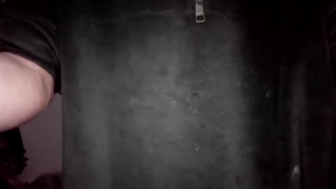 Snapshot of lavand3r chatting on December 18, 1:00 am lavand3r online show from December 18, 1:00 am