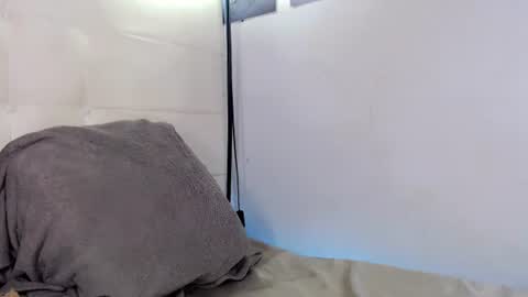 Snapshot of lavander_fieldss chatting on October 19, 6:52 pm ximena online show from October 19, 6:52 pm