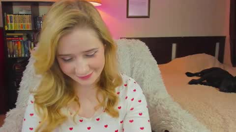 Lav online show from September 19, 7:47 pm