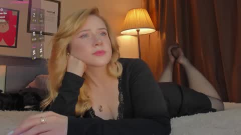Snapshot of lavender_tender chatting on May 29, 9:13 pm Lav online show from May 29, 9:13 pm