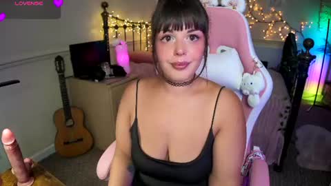 Lavenderrzz online show from August 1, 8:30 pm