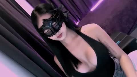 lavenia487426 online show from February 3, 8:41 am