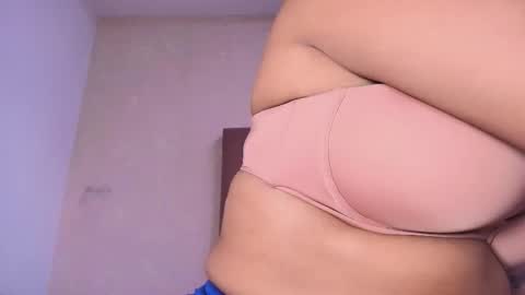 Snapshot of lay_madison chatting on November 2, 7:16 pm Lay Madison online show from November 2, 7:16 pm