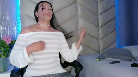 laya online show from February 22, 12:12 am