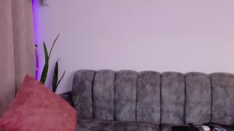 Snapshot of layadoll chatting on June 15, 4:15 am laya online show from June 15, 4:15 am
