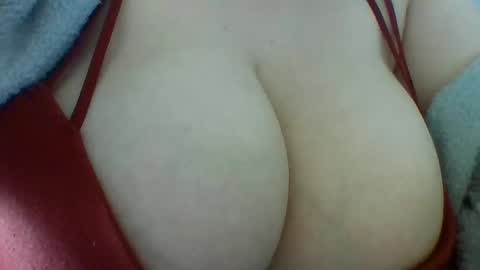layannalea online show from May 6, 10:15 pm