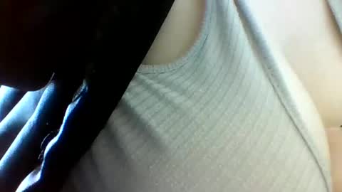 layannalea online show from May 12, 9:56 pm