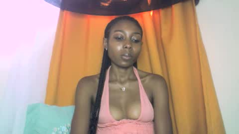 Snapshot of layannek chatting on November 8, 6:46 am layannek online show from November 8, 6:46 am