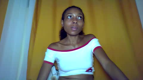 Snapshot of layannek chatting on November 30, 4:55 pm layannek online show from November 30, 4:55 pm