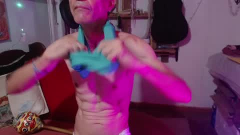 Snapshot of laye19 chatting on December 2, 3:58 am Laye19 online show from December 2, 3:58 am