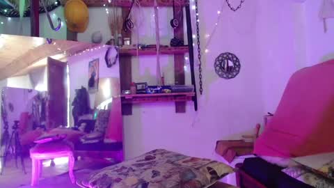 Snapshot of laye19 chatting on January 16, 2:08 pm Laye19 online show from January 16, 2:08 pm