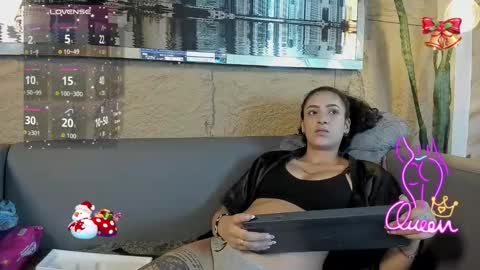 Layla online show from January 7, 9:39 pm