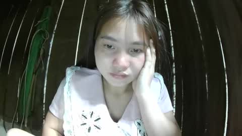 layla_999 online show from April 11, 12:15 am