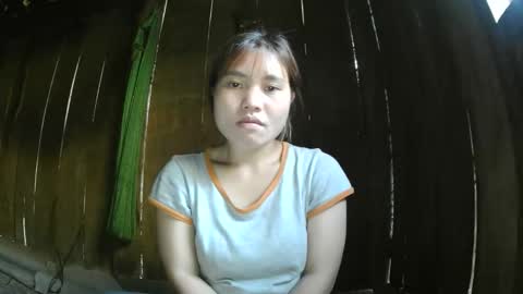 layla_999 online show from May 5, 10:45 am