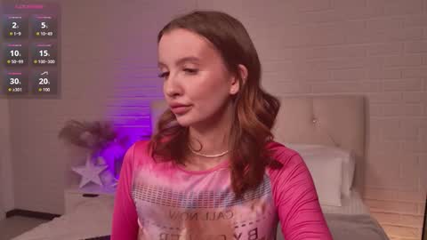 Snapshot of layla_bloom chatting on January 18, 5:39 pm Your sweet girl-next-door online show from January 18, 5:39 pm