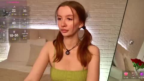 Snapshot of layla_bloom chatting on June 13, 6:28 pm Your sweet girl-next-door online show from June 13, 6:28 pm