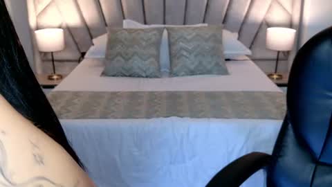 Snapshot of layla_breezee_ chatting on July 3, 11:27 am Layla Breezee online show from July 3, 11:27 am