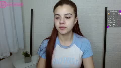 Layla online show from January 7, 2:08 pm