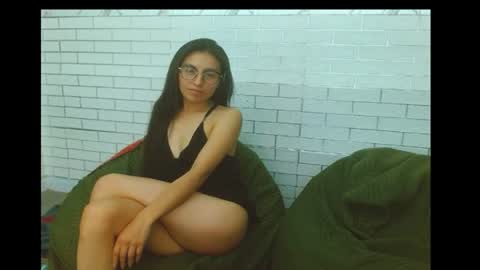 Snapshot of layla_collins69 chatting on July 30, 5:28 am Layla Collins69 online show from July 30, 5:28 am