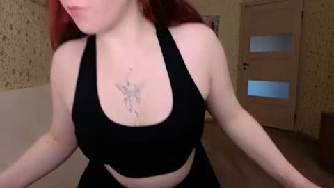 layla_glam online show from June 12, 3:55 pm