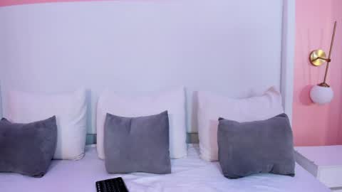 Snapshot of layla_kieni chatting on June 7, 1:15 pm Layla online show from June 7, 1:15 pm