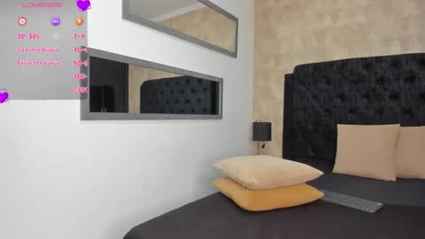 Snapshot of layla_mackenzie01 chatting on March 16, 12:27 am Layla Mackenzie online show from March 16, 12:27 am